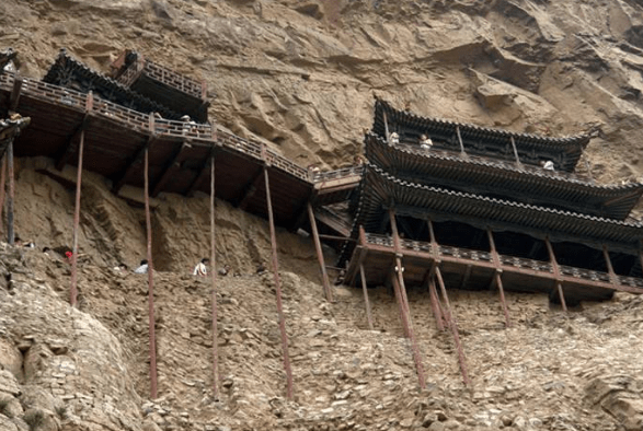 中国最危险的3大寺庙，千年来伫立在绝壁上，有一座至今无人登顶