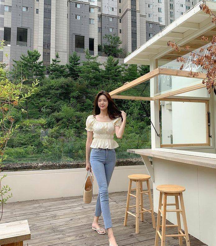 原创身材大艳俗大身材女孩学会这么穿气质也太高级了吧