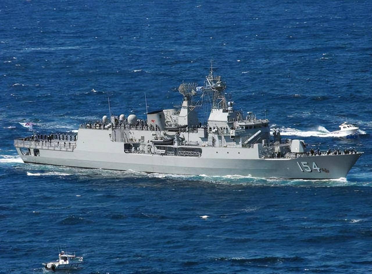 澳大利亚装备志——安扎克级护卫舰_进行_垂直发射系统_相控阵雷达