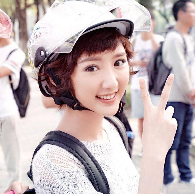 毛晓彤深夜和男子返家,对不忠诚零容忍的她却曾被男友不忠诚_陈翔分