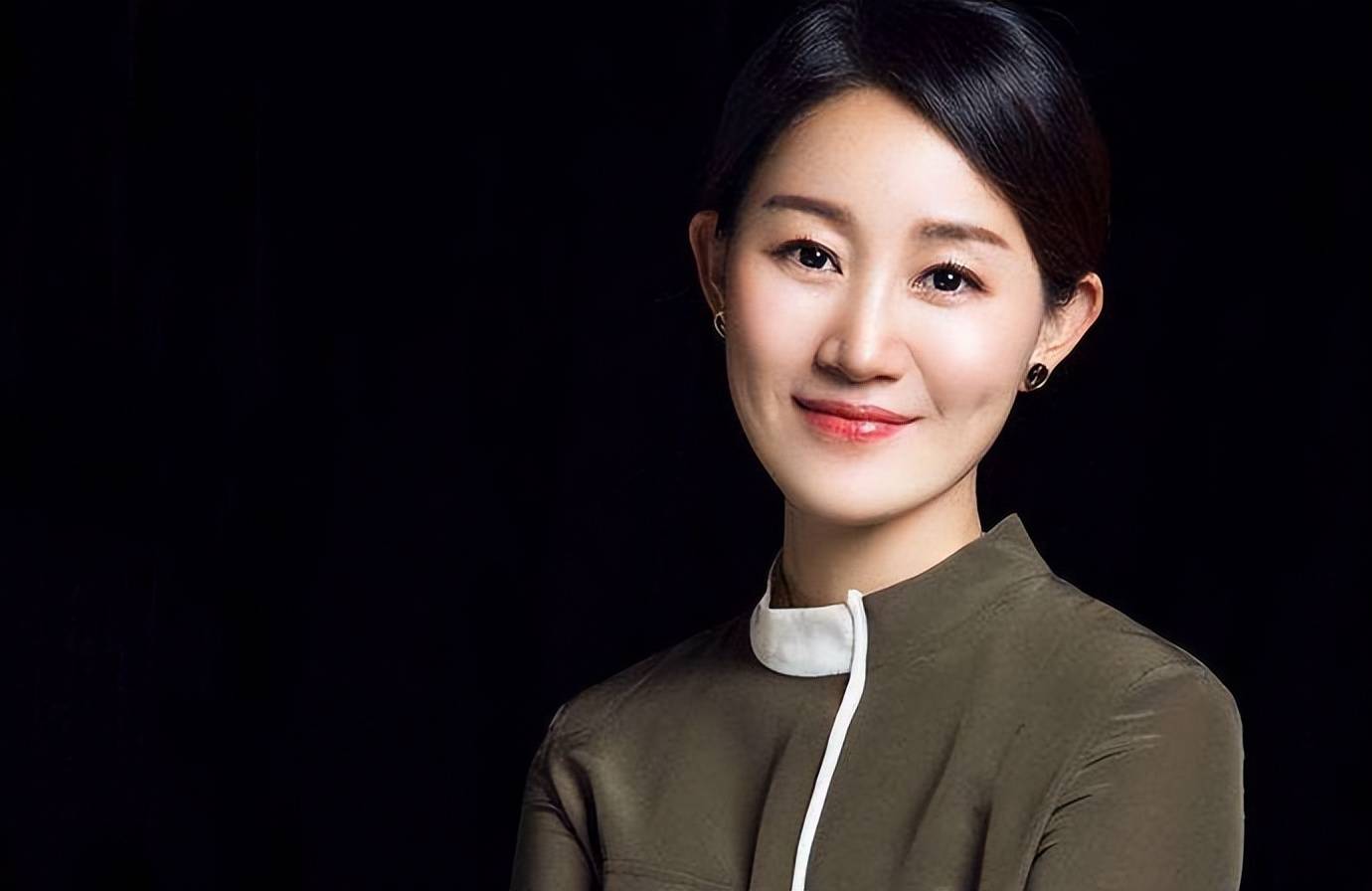 演员郭广平:娶小11岁妻子,36岁做父亲,15份报纸背后的带泪父爱_常小川