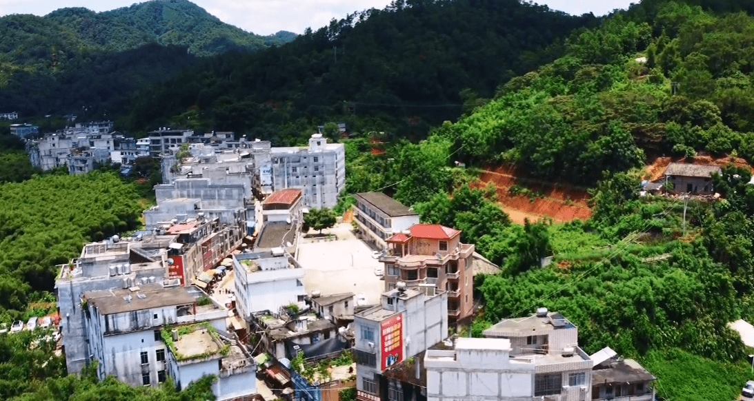 玉林市常住人口最少的乡镇,名字都非常好听,山水环绕的乡镇_容县_半岛