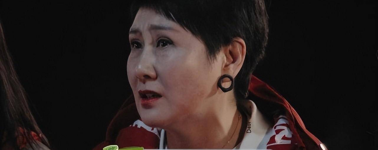 原创花儿与少年张凯丽谈孝顺落泪杨幂带全团挑战自我