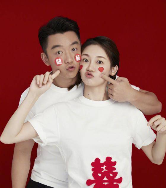 苗苗把自己的黄冠还给了自己的p,所以突出生日的主人就是他自己.