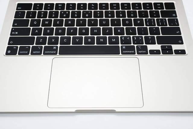 苹果macbook air m2开箱评测:附赠新款35w,搭配最新m2