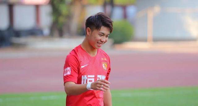 恒大迎来国际级"强援",三线补,利剑直指中超第三场胜利_谢子峰_李学鹏