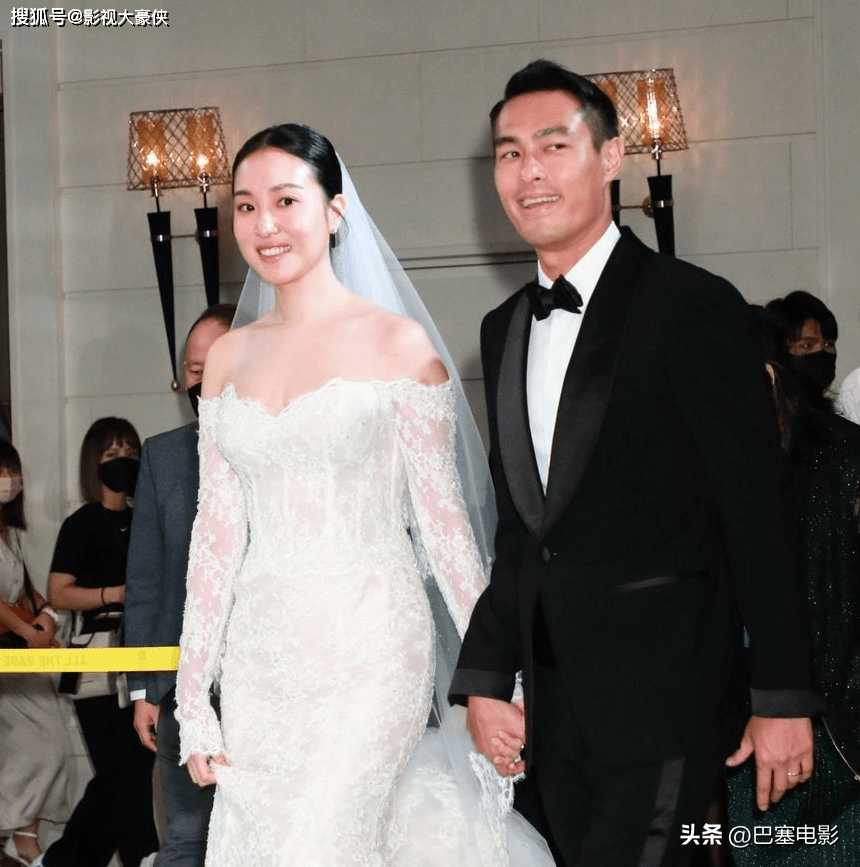 恭喜！杨佑宁台北补办婚礼，与新娘甜蜜热吻！众多明星好友出席