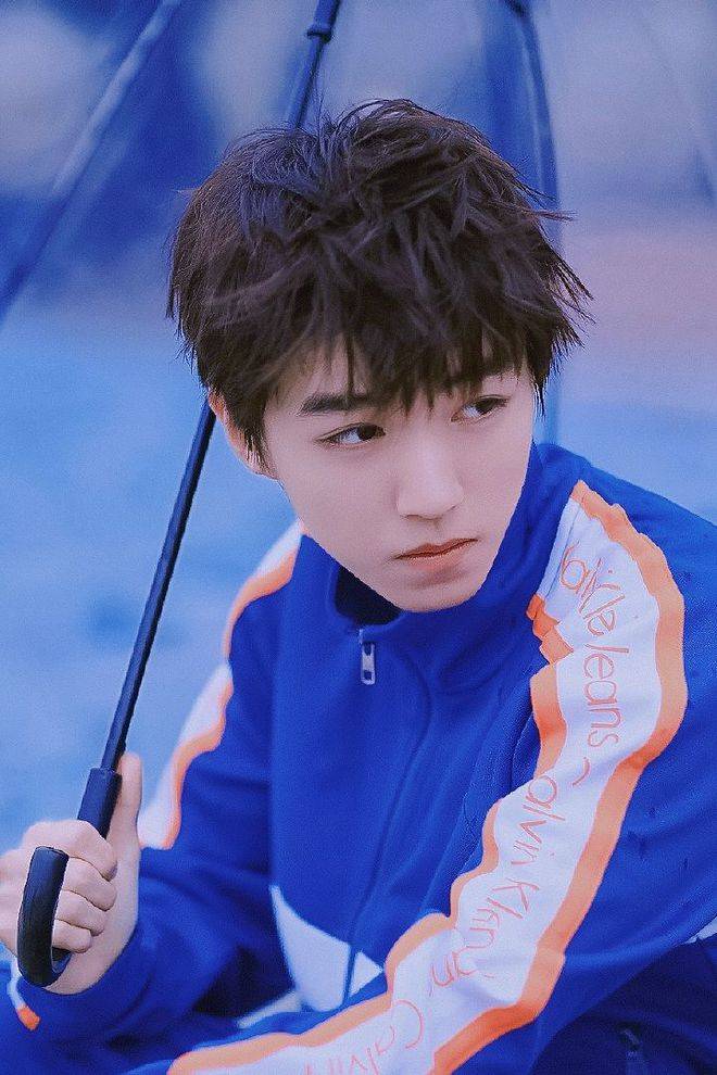 蓝色的海王俊凯八月开心