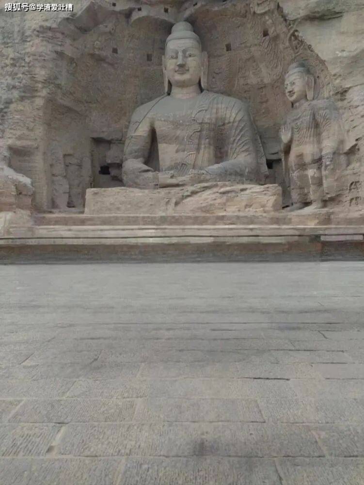 “如何把照片里的路人p掉?哈哈哈这是什么人工智障!!”