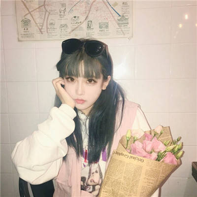 一位很哇塞的女孩女生头像真人图片仙气