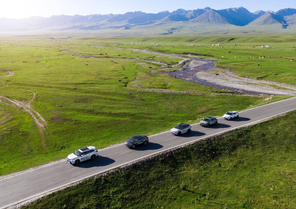 “放驾”去新疆——一汽丰田SUV家族体验