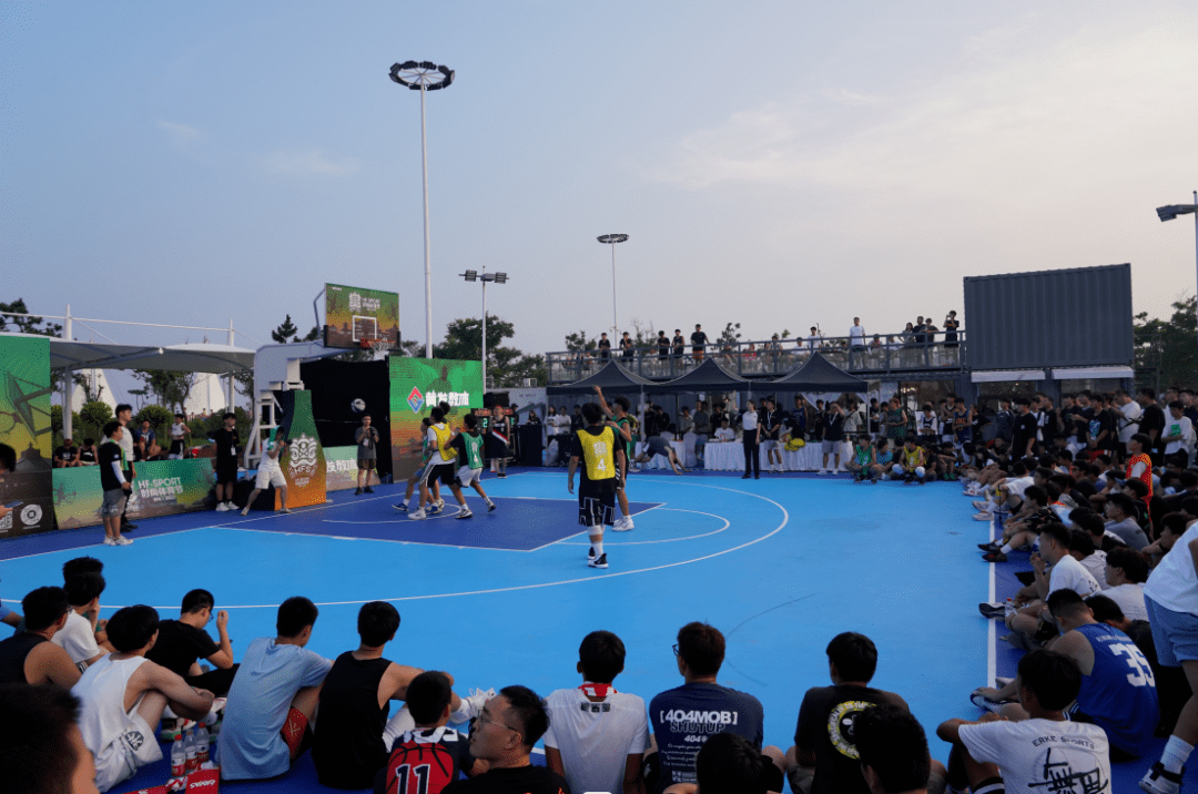 hfs街头篮球赛8月2日至4日在金沙滩啤酒城精彩上演