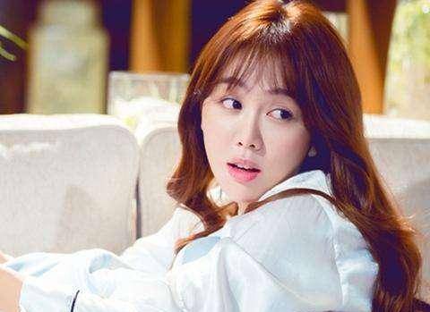 她是宋丹丹干女儿,曾被过气男星拒绝合作,今34岁终于翻身走红_姜妍