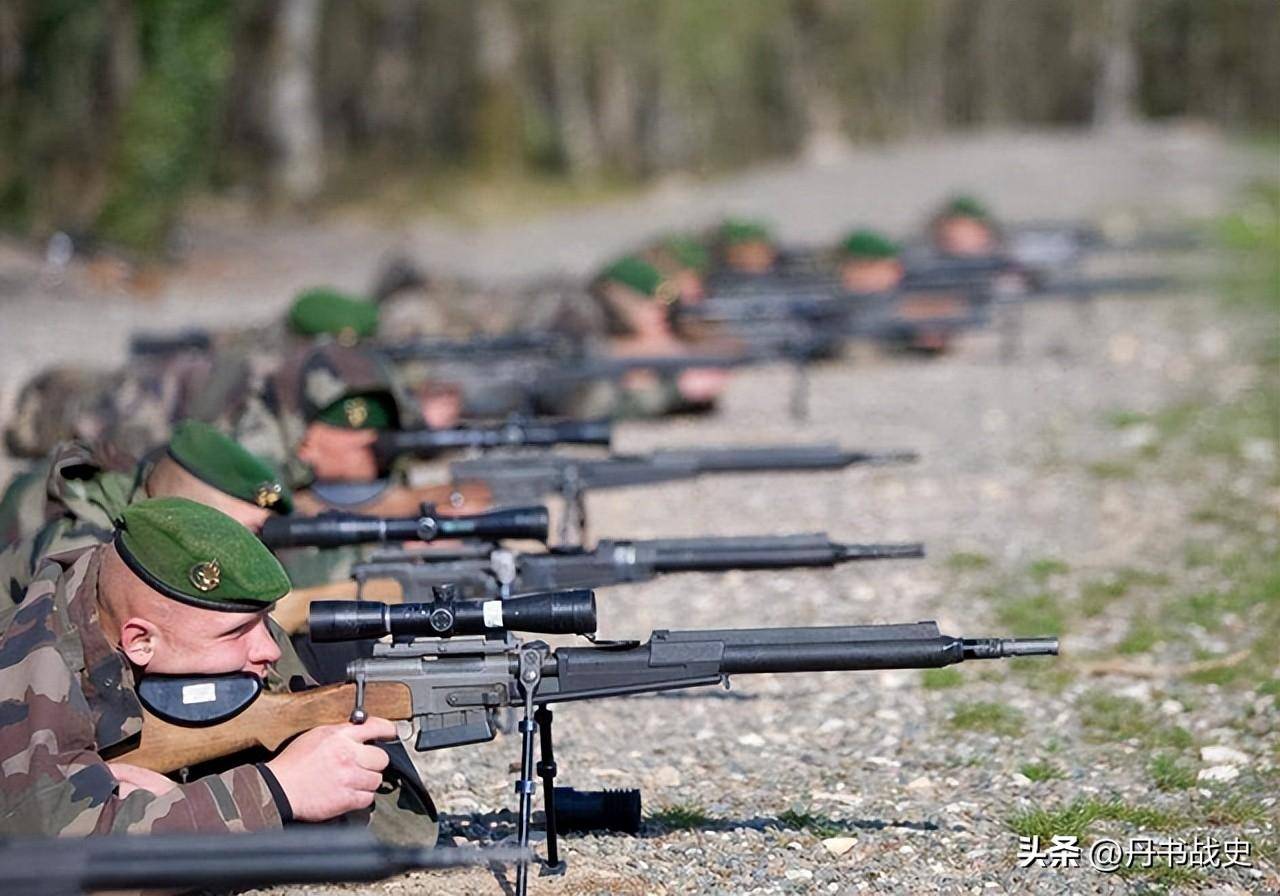 法军第一种狙击步枪,用老式步枪改的fr-f1_枪管_狙击枪_精度