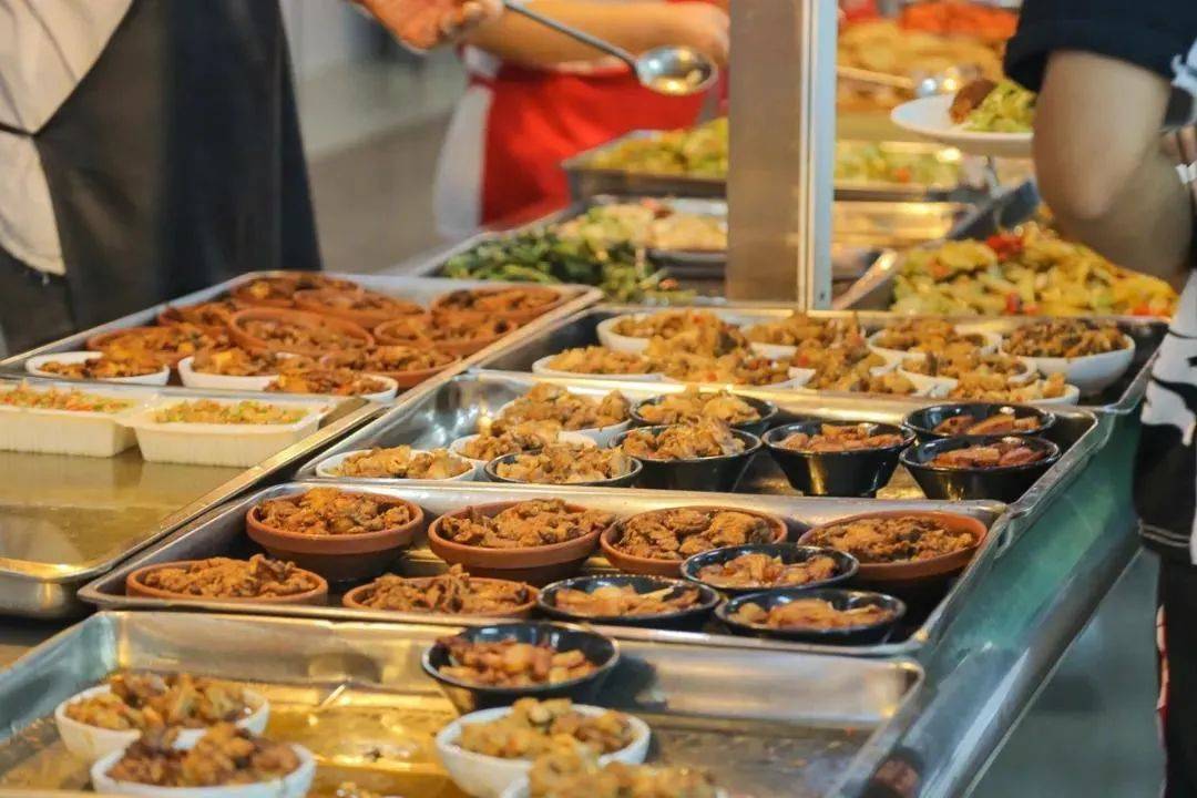 大学食堂档口经营,需要了解和注意那些方面?_快餐_竞争_口味