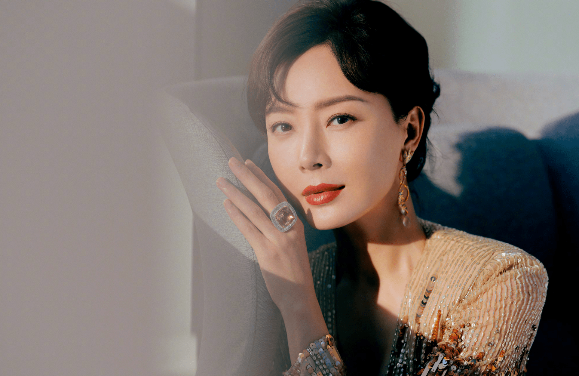 原创演员陈数嫁二婚带子赵胤胤对继子视如己出一家三口和和美美