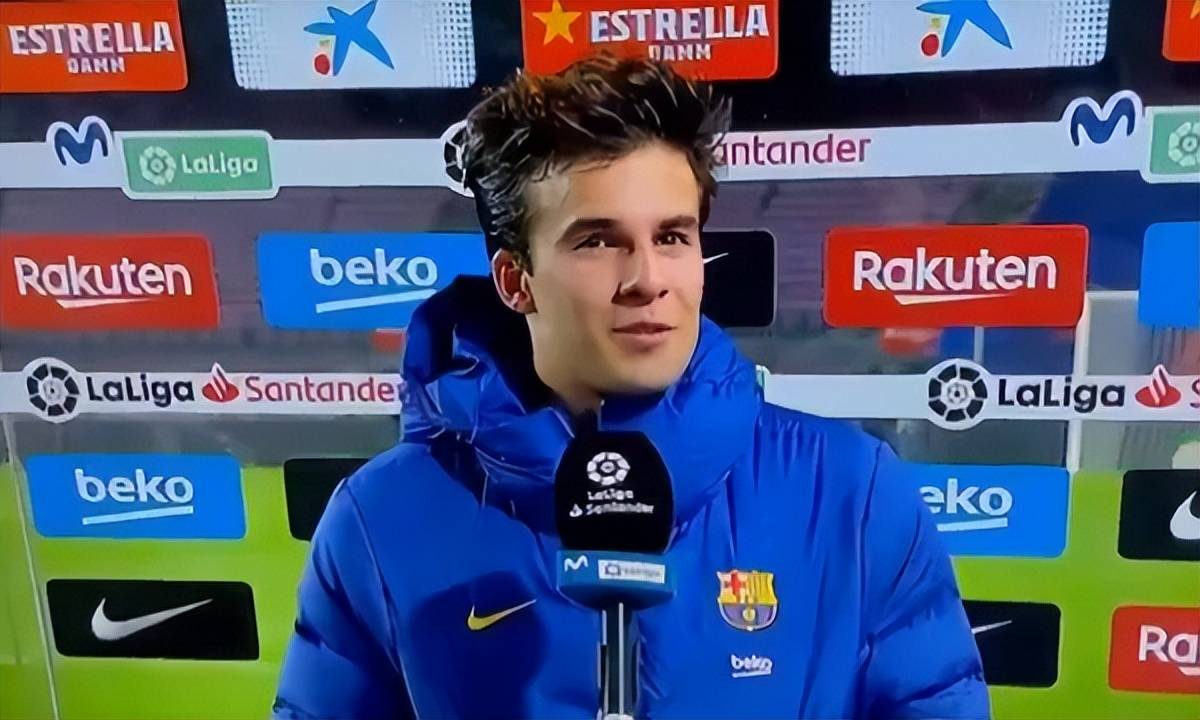 尽管很少能获得出场,不过只要能够亮相,普吉总能成为球员代表接受媒体