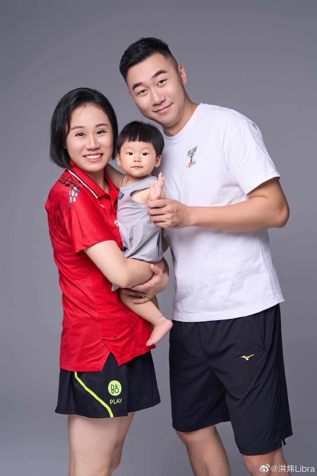 女儿长得像妈妈帅气可爱_洪炜_赵芸蕾_奥运会