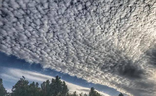 北京天空再现异象天空突然分开两半会是什么预兆吗