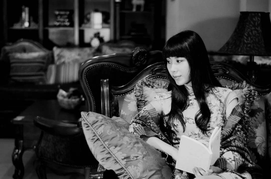 安琪:写给施施然的钢笔画_自画像_海男_人物