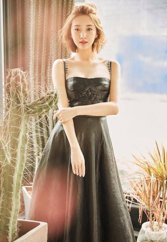 原创郑雅文虽不是宠儿身材但穿一字肩鱼尾连衣裙好妖娆惊艳了