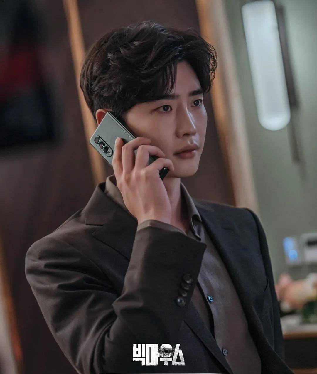 韩剧《黑话律师》:李钟硕首次与林允儿合作,开播两集评分8.