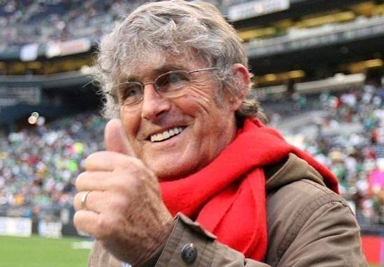 她是和米卢"零距离"的女记者,曾遭金志扬怒骂,丈夫同她离婚_李响_国足