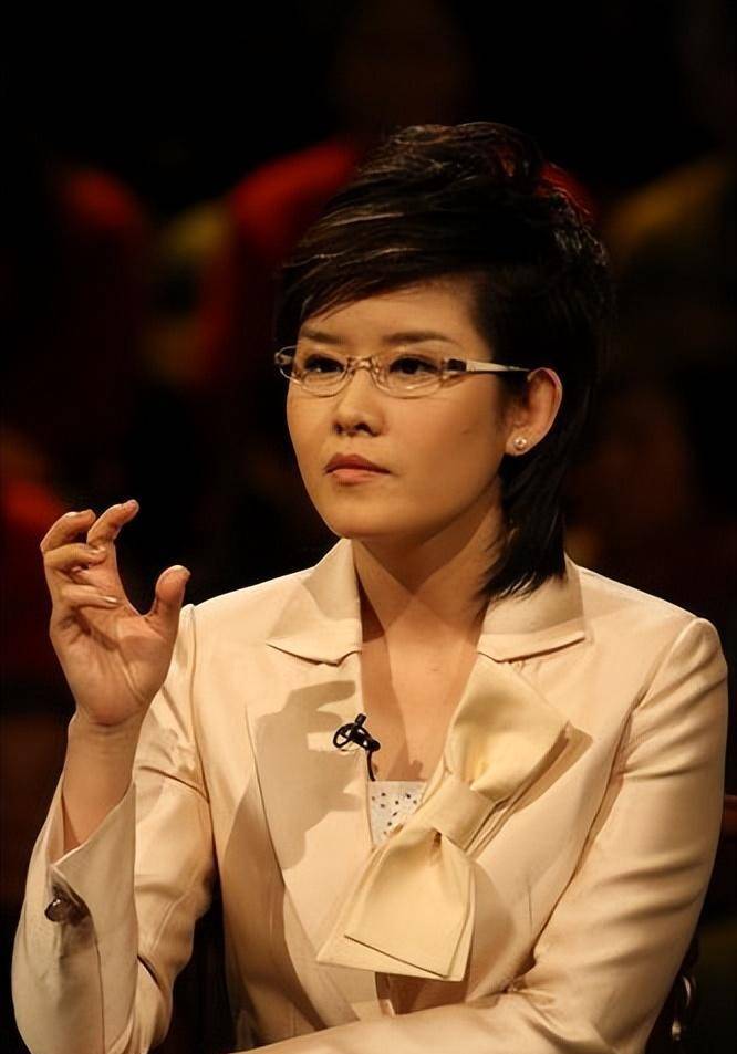 央视主持人王宁:"文学是我人生的根基",莫言也为她代言_节目_声音