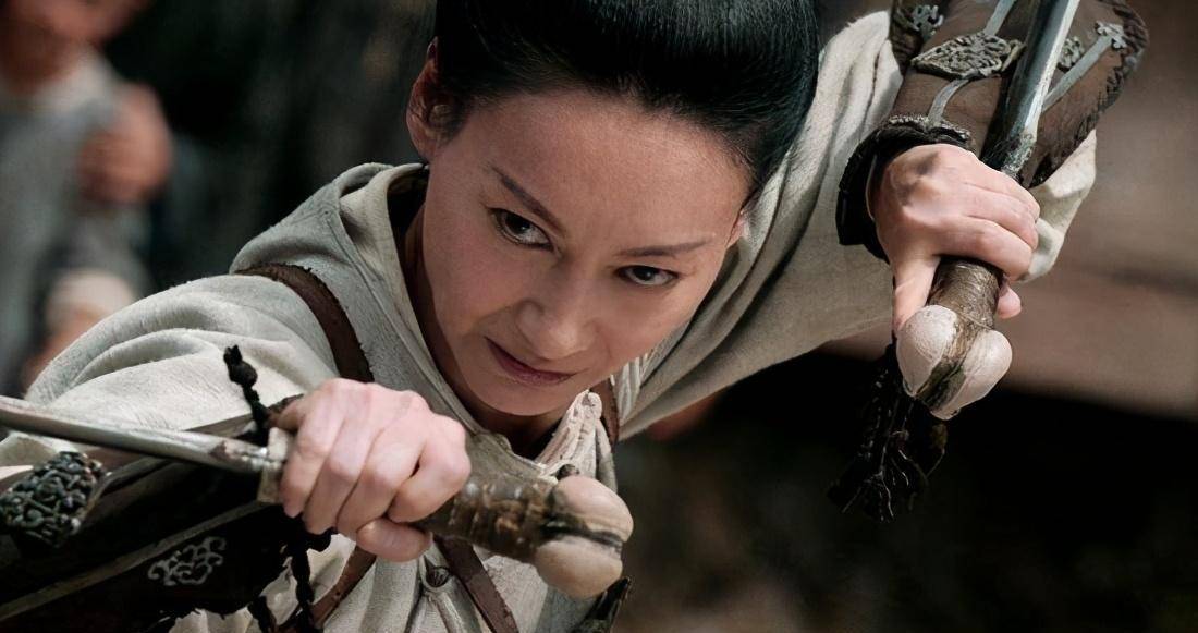 她主演的影片有《醉猫师傅》《醉侠苏乞儿》《十四