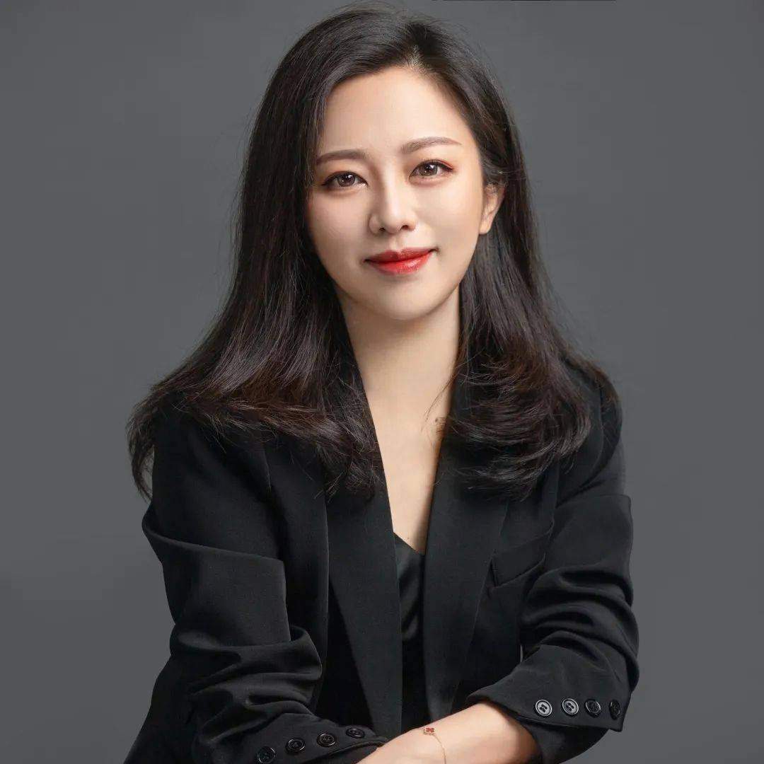 胡静轩律师：法律界的璀璨明星