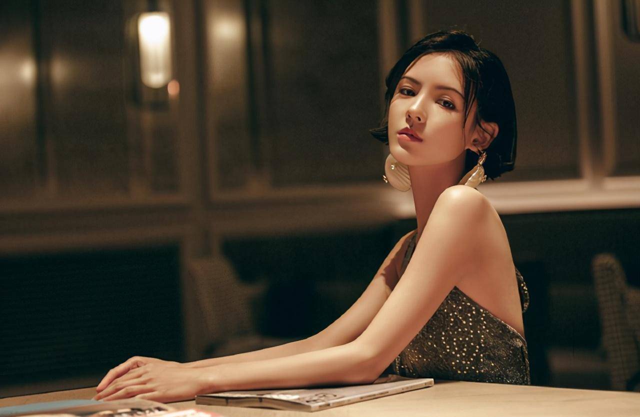 原创盘点圈内猫系女星戚薇爱戴张雨绮个个时尚魅惑