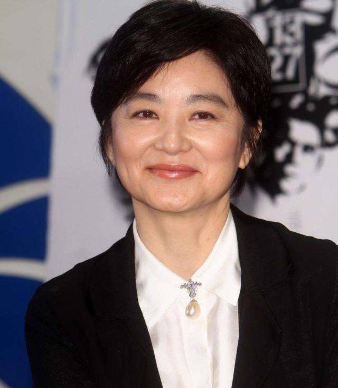 林青霞祖籍山东,出生于台省台北县.