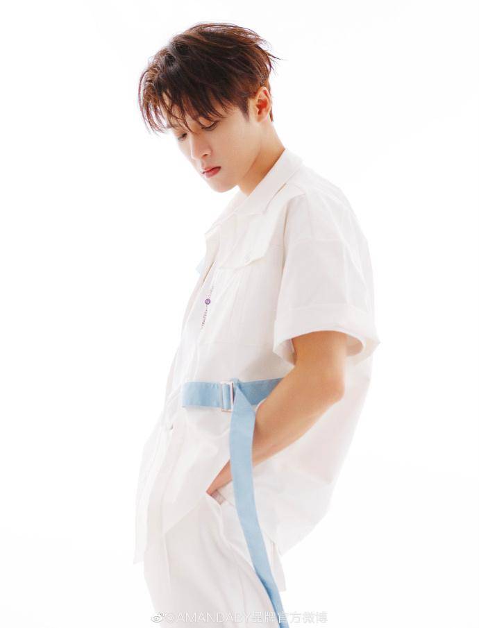 4,赵继伟婚纱照幸福的样子,希望一直幸福下去!5,刘宇宁矜贵公子!不能