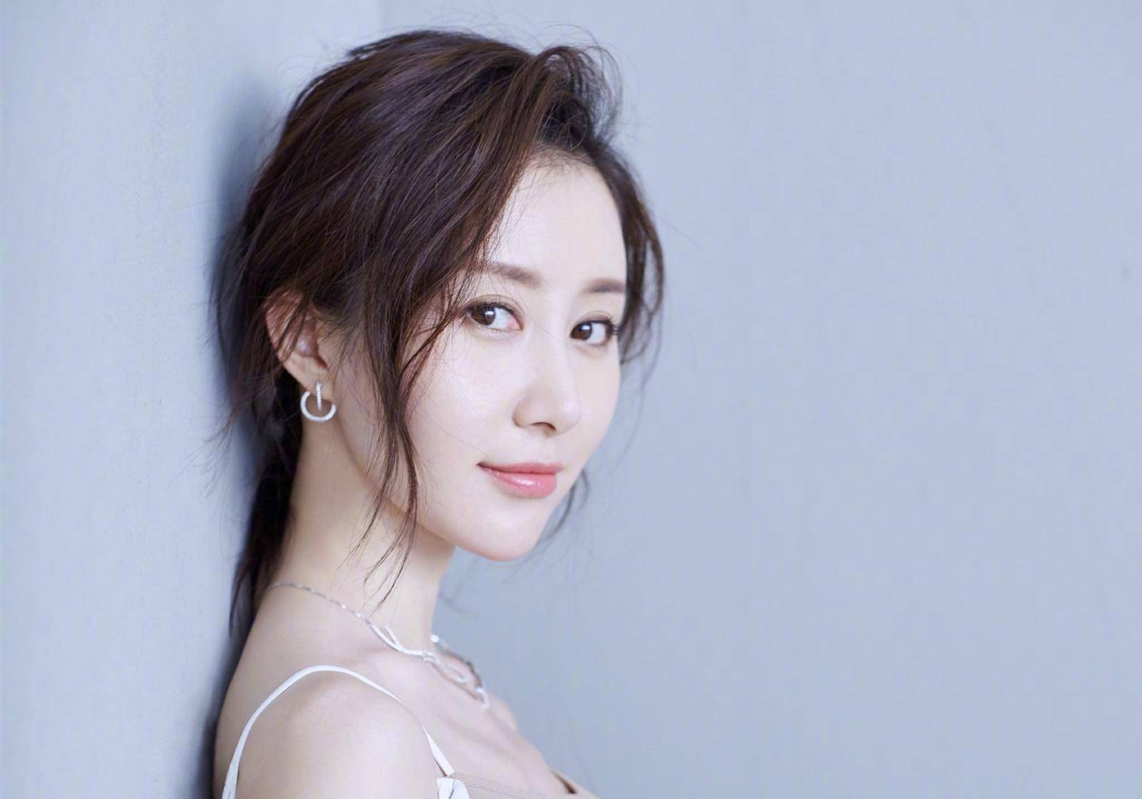 舒畅:童星出道,戏路百变,狐狸"小玉"为何不火_董鄂妃_母亲_因为