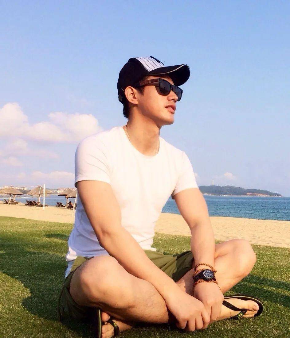 原创好男儿吴建飞竟然38岁了这寸头肌肉身材也太撩了吧