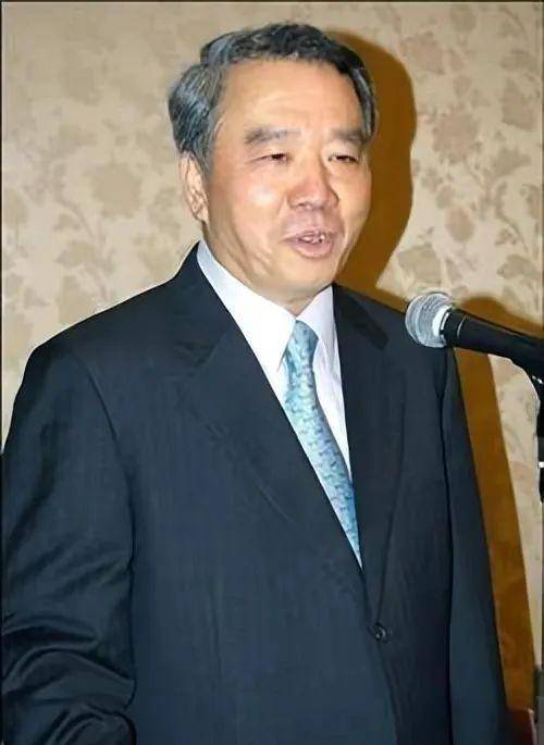 康师傅创始人魏应州:卖油失败改卖泡面,却被"土坑酸菜"毁心血_品牌