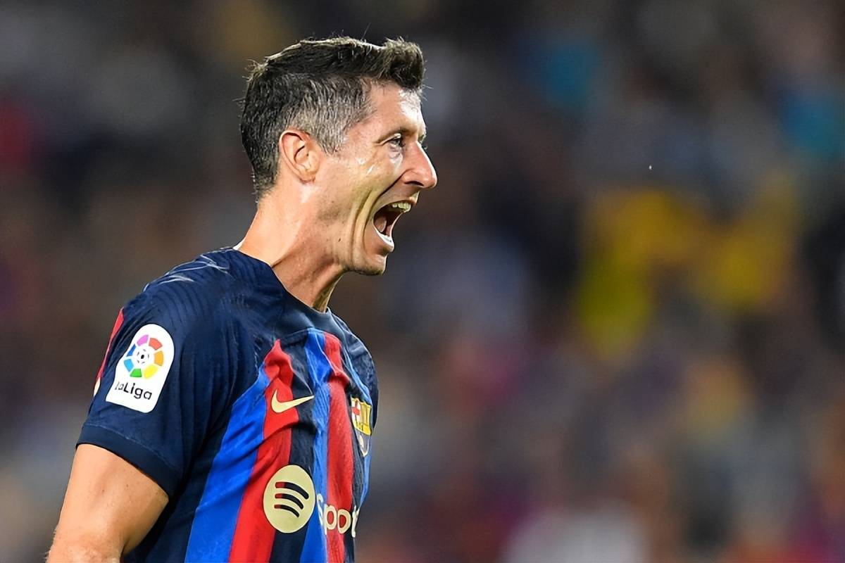 莱万的西甲首秀:缺了点啥?_拉菲尼亚_凯西_进攻