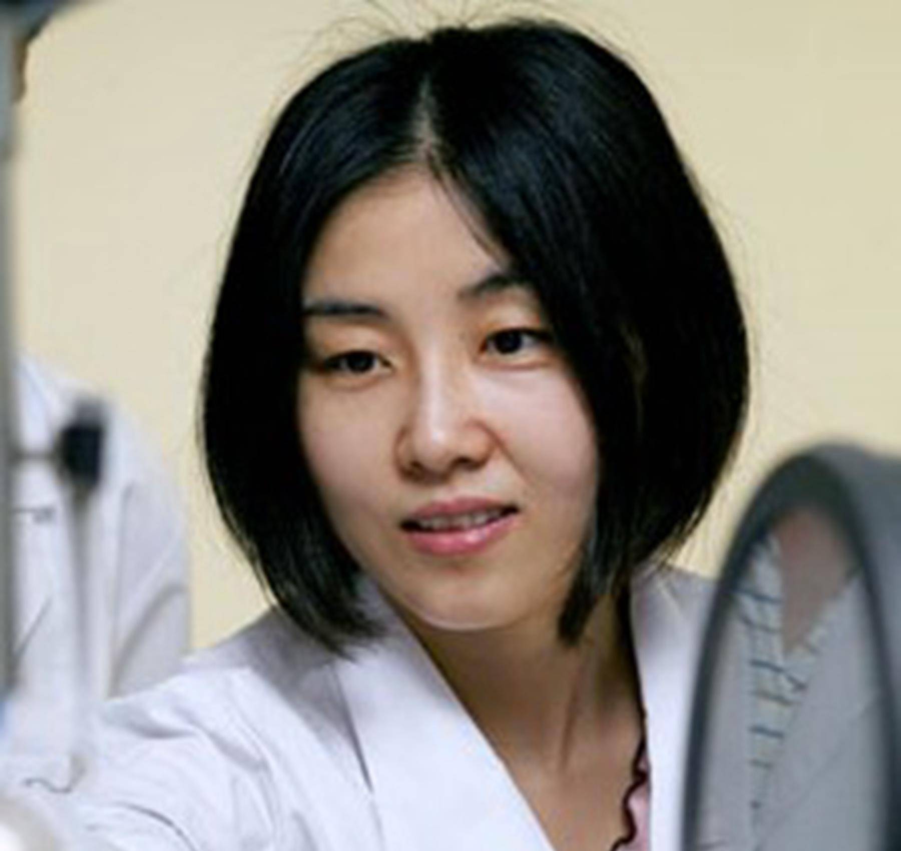 她是清华大学的高颜值教授,很多人以为还是学生,42岁依然单身_颜宁