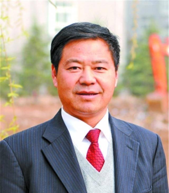 蓝翔创始人荣兰祥:当初靠岳父妻子白手起家,成功后却翻脸不认人