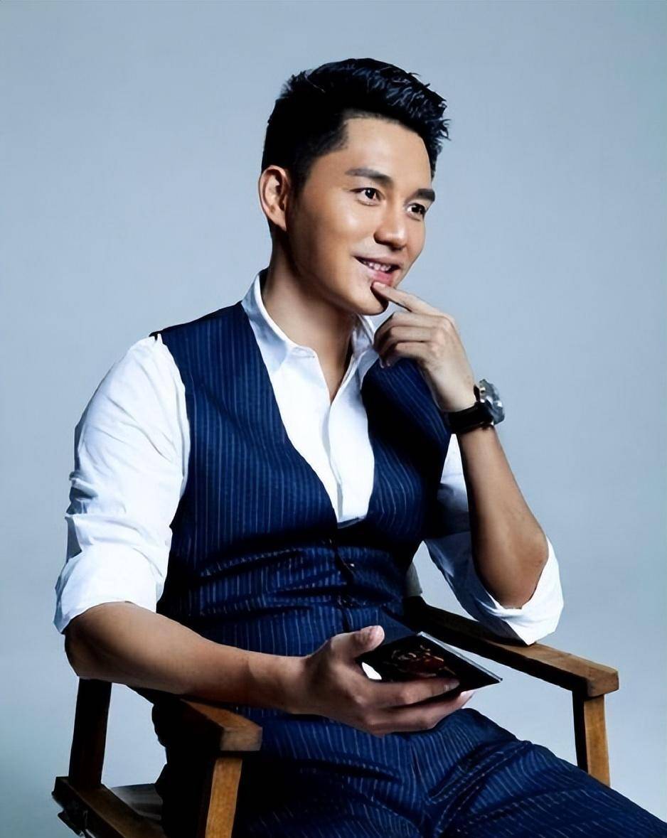 从电视辞职的顾斌,现在在国外拥有一栋大房子,生活却很简单_照片_节目