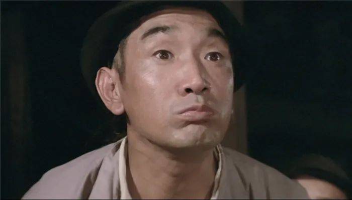 1981年的《阿Q正传》:严顺开一夜成名,六小龄童银幕首秀_鲁迅_赵丹来_陈白尘