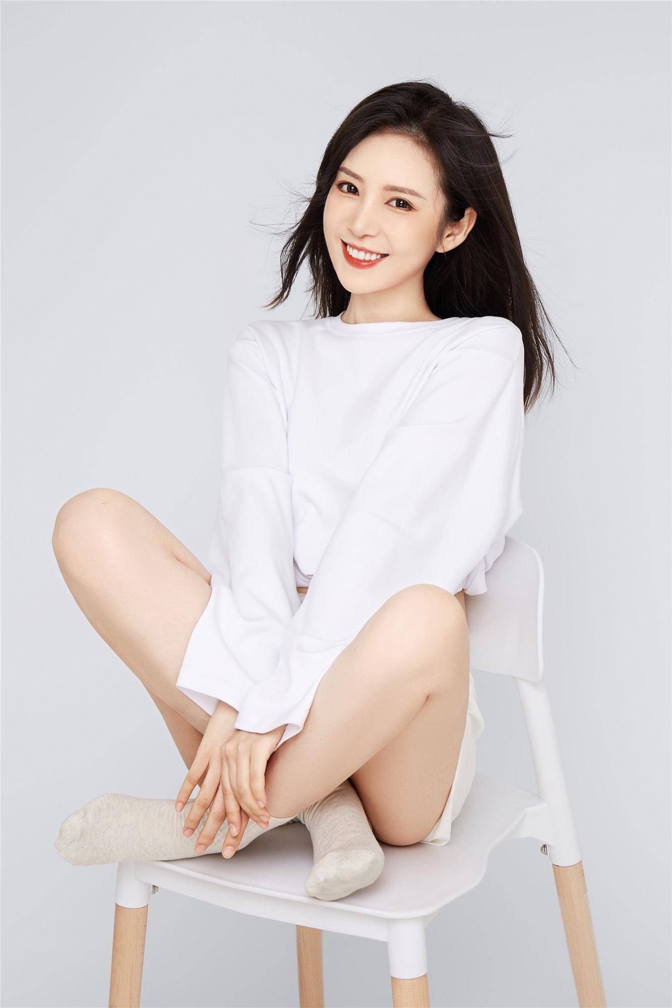 嫁给刘国正,退役安置体育局的国乒第一美女芦璐级别年薪如何?