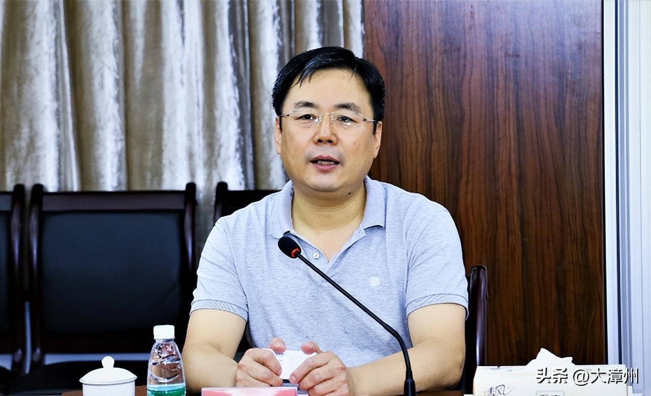 吴学文,陶燕琴主动投案_监察_中林_集团