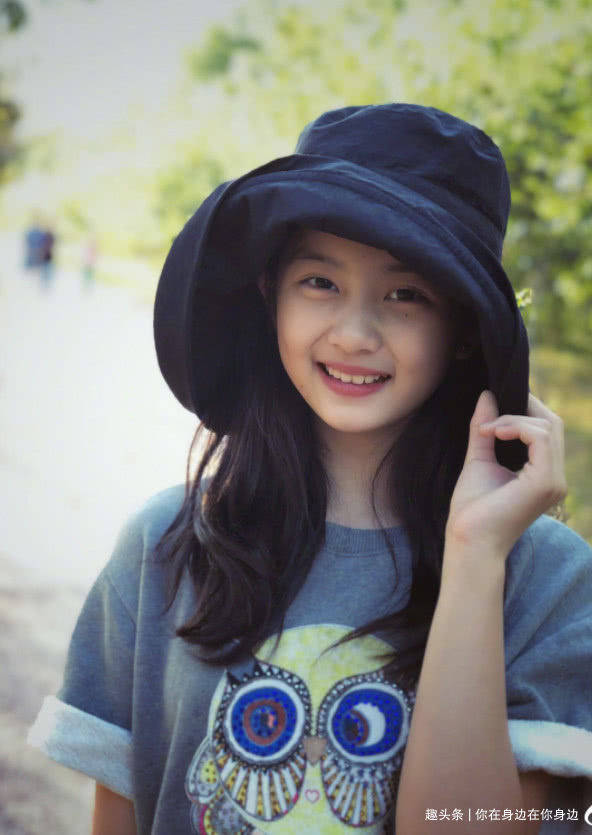 黄磊女儿多多在图书馆有不雅行为被开除 黄磊一家气的报警_观众_女孩