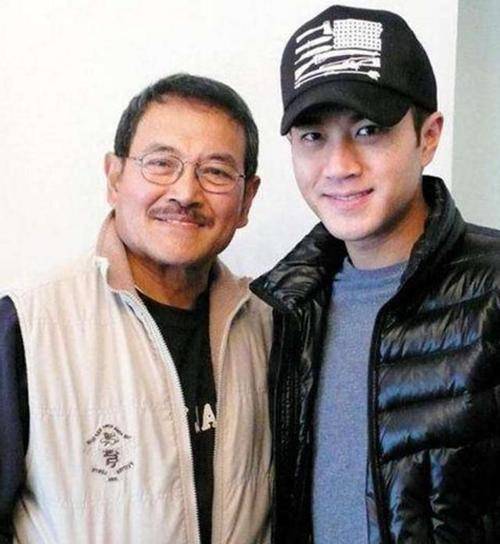 刘丹刘恺威父子刘丹,原名刘庆基,1944年8月13日出生于山东省威海市