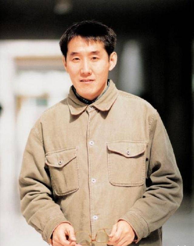 "京圈牛人"海岩,曾经的造星传奇,马未都王朔都称他为"大哥"_职业_生活