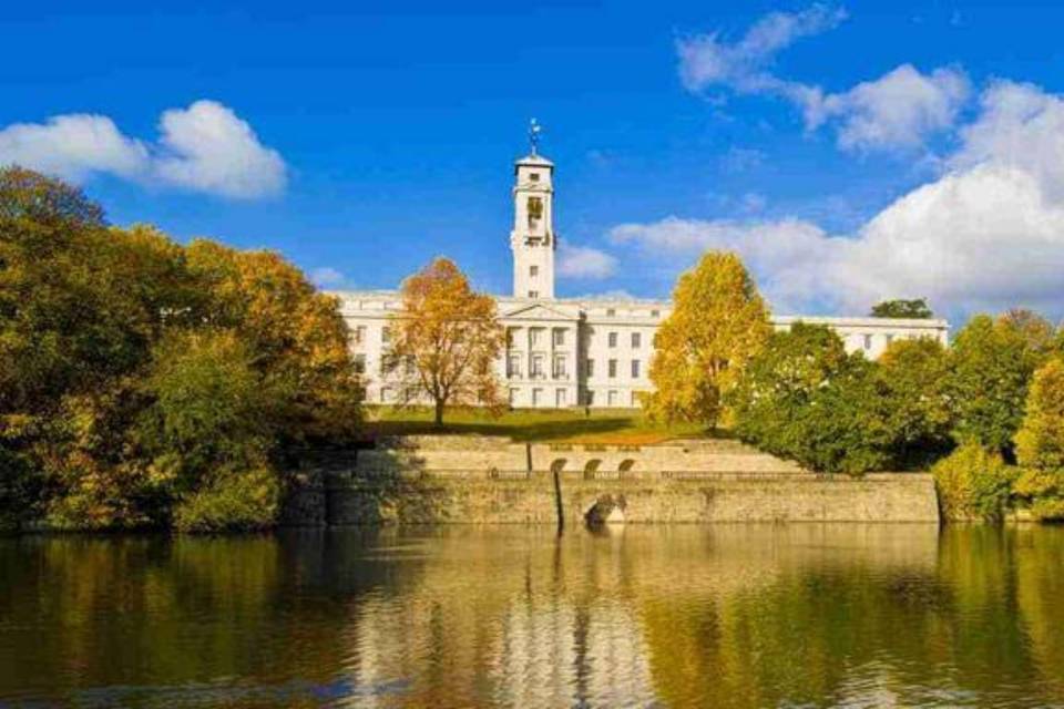 诺丁汉森林主场迎战托特纳姆热刺精彩对决全程直播