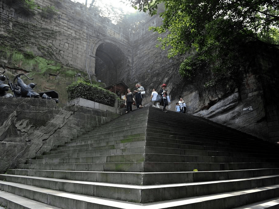 通远门城墙遗址 感受重庆历史文化的场所之一-搜狐大视野-搜狐新闻