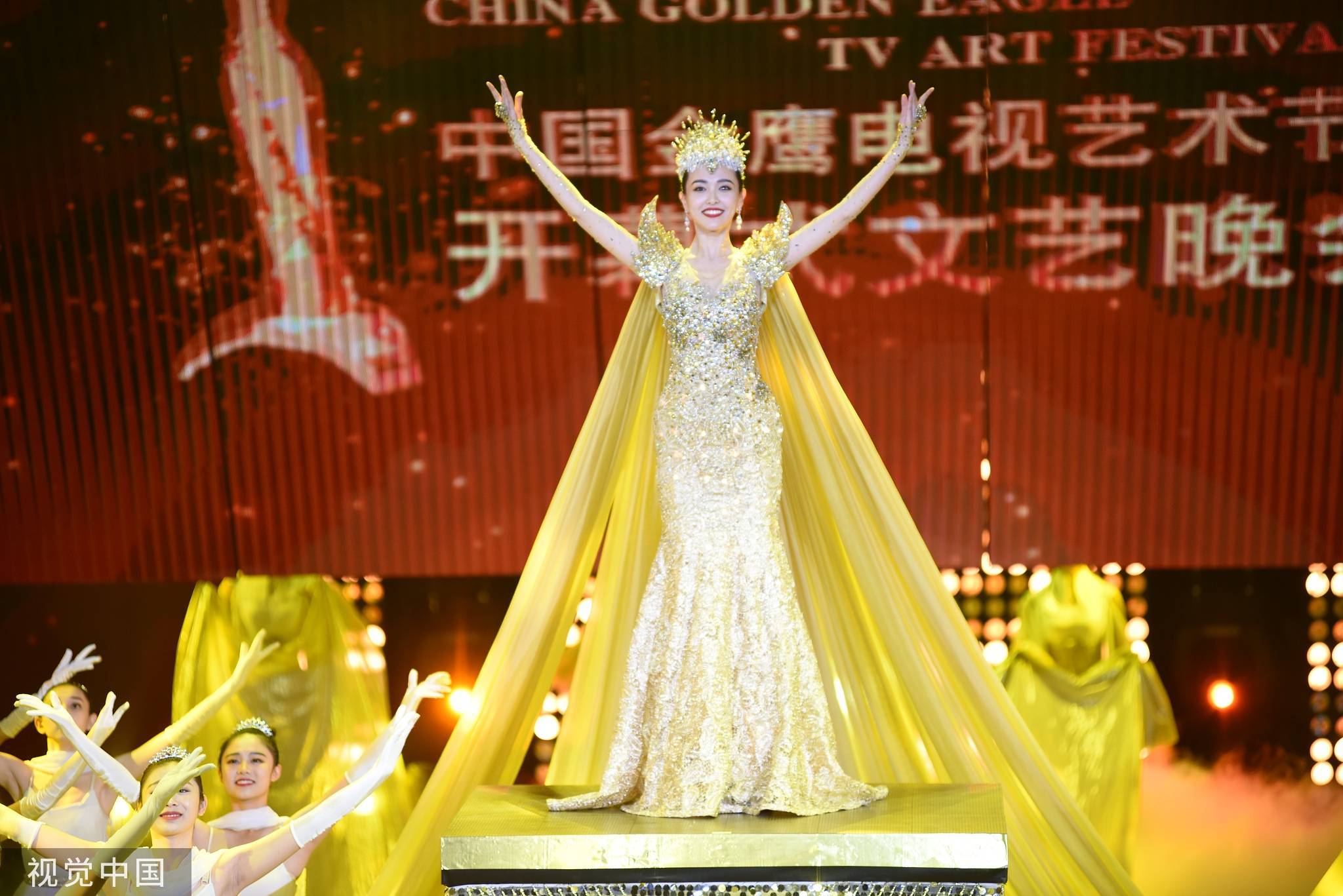 孝于亲]宋茜：做为第30届中国电视金鹰奖金鹰女神的我真的很爱表-一表非凡