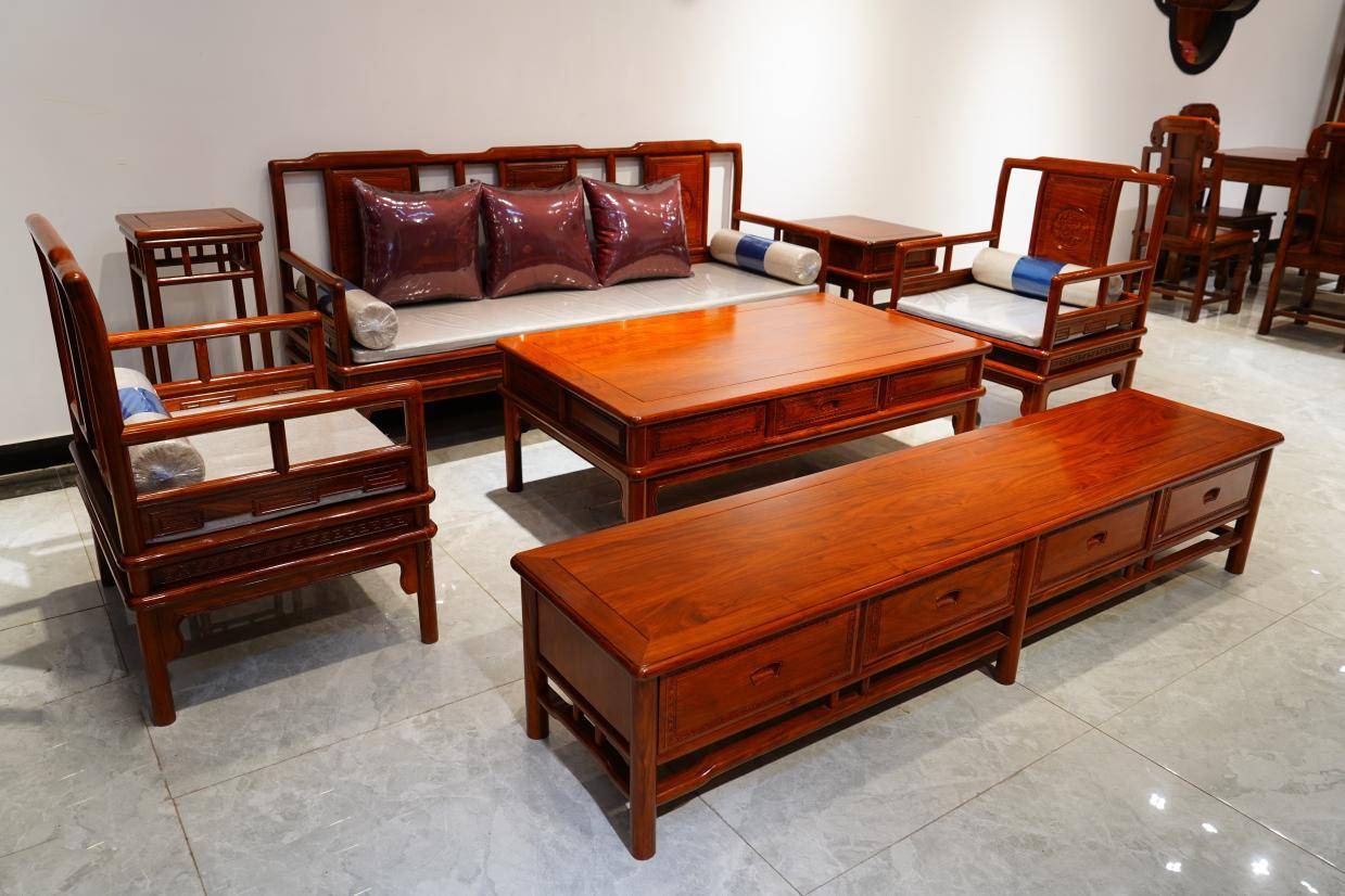 臻匠红木家具鉴赏:刺猬紫檀明韵